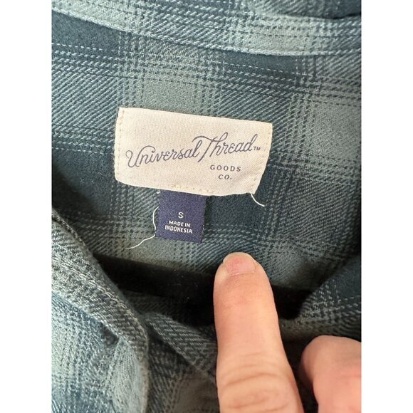 Universal Thread Womens Green Black Blouse Small Striped collared button up cott - Picture 3 of 6